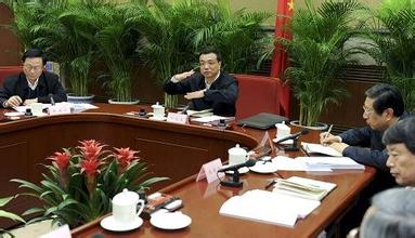 李克强:取消户籍学历限制 户籍改革